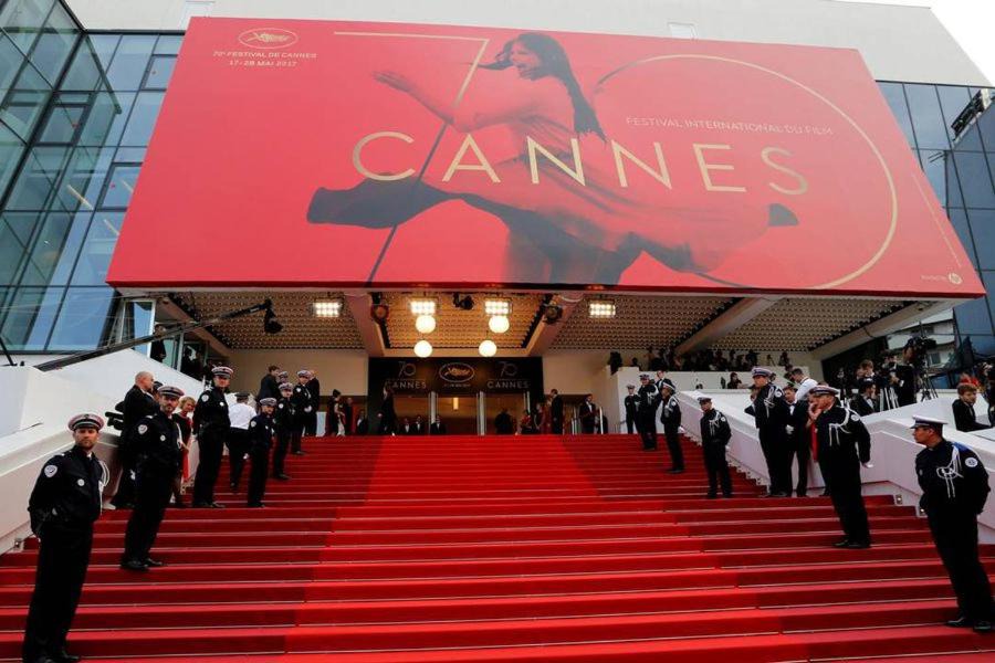 Photo of Others in Cannes Old Town