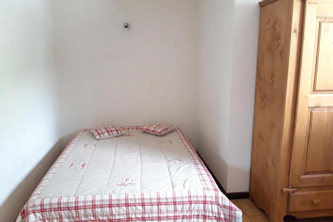 Photo of Bedroom in Albiez-le-Vieux