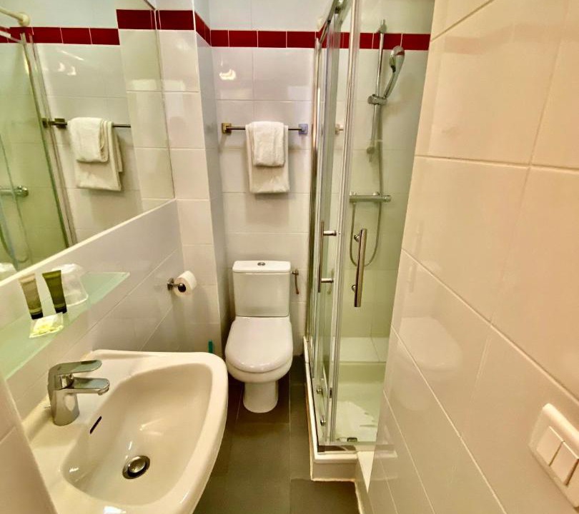 Photo of Bathroom in Cannes City Centre