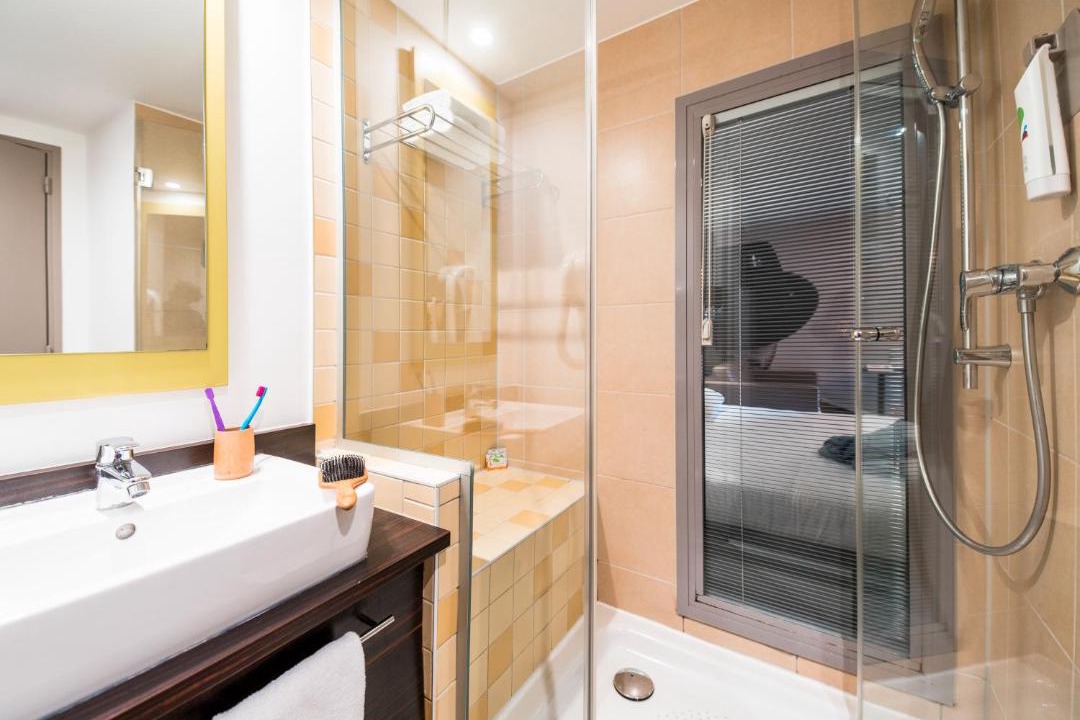 Photo of Bathroom in Quartier du Port