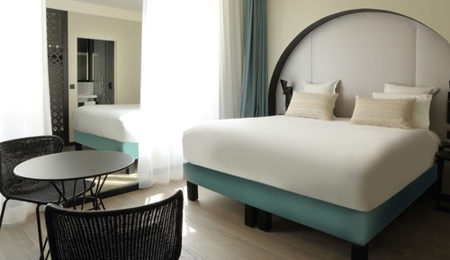 Deluxe Room, 1 King Bed, Non Smoking (Twin bed on request)