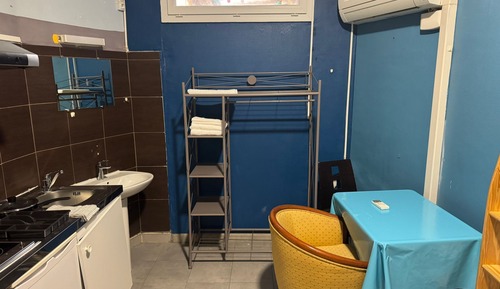 Economy Twin Room, Non Smoking, No Windows