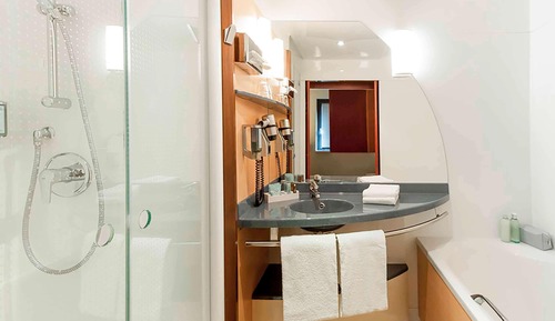 Executive Suite, Multiple Beds