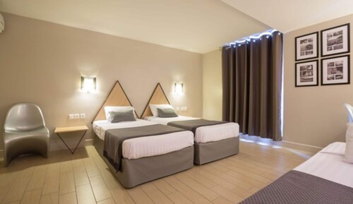 Triple Room