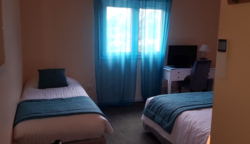 Comfort Triple Room