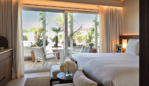 Classic Room, Pool View