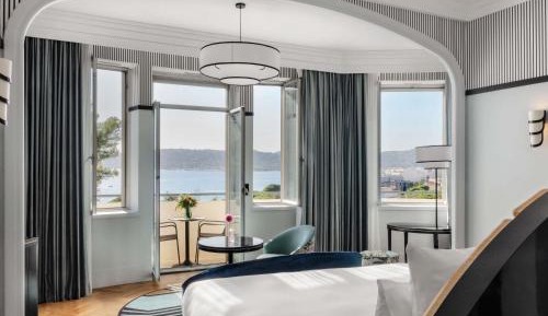 Double Junior Suite with panoramic sea view and balcony, on upper floors