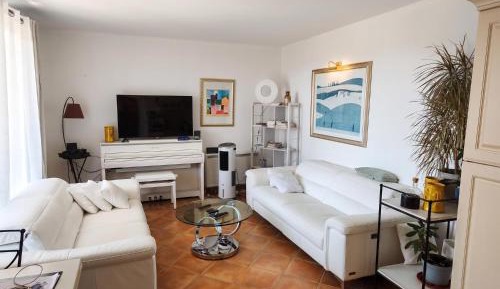 Premium Collection Air-Conditioned One-Bedroom Apartment