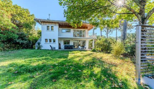 Six-Bedroom House