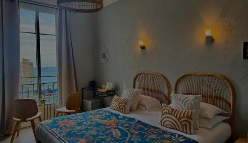 Double or Twin Room with Sea View