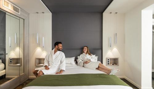 Junior Suite with Garden View