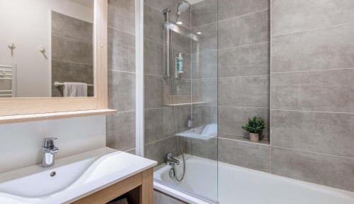 One-Bedroom Apartment (4 Adults)
