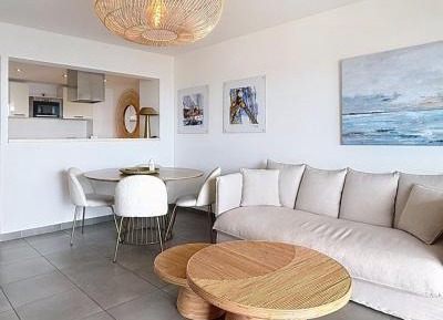 Cap d'Antibes Apartment with Terrace Sea View