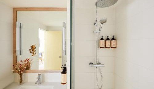 Two Adjacent Non-Communicating Rooms