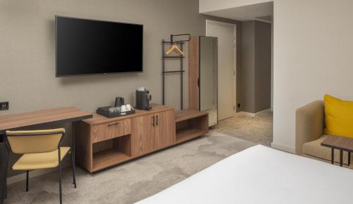 Queen Room