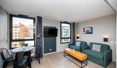 One-Bedroom Apartment