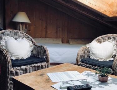 Twin Room - Attic 16