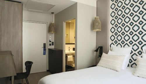Comfort Queen Room