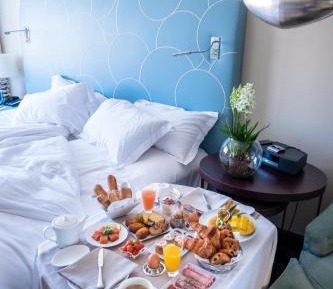 Opera King Suite with Old Port View and Lounge Area - Top Floor and Spa/Gym Access