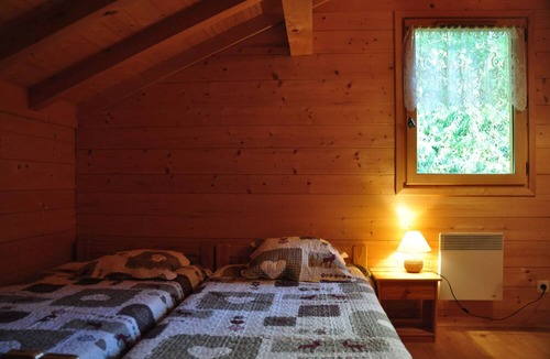 Le Chinaillon Ski Chalet | semi-detached chalet with breathtaking view sleeps 10