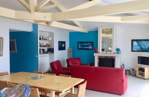 L'Herbe Apartment | appartement Les pieds dans l'eau avec vue bassin