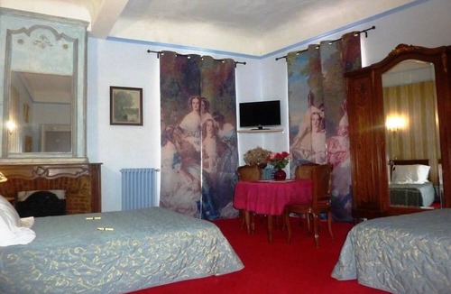 Carpentras Hotel | Hotel Du Fiacre