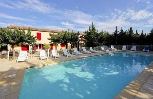 Pernes-les-Fontaines Hotel | Prato Plage