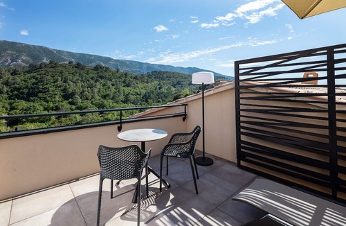 Vauvenargues Hotel | Hotel Sainte Victoire