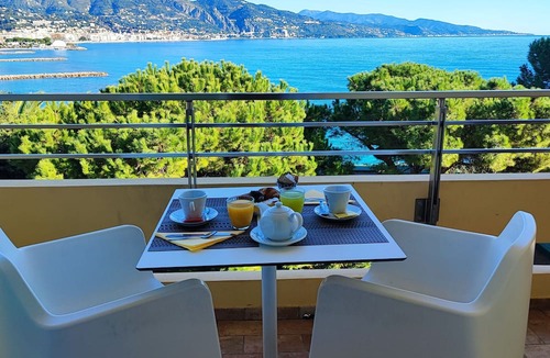 Roquebrune-Cap-Martin Hotel | Hôtel Alexandra