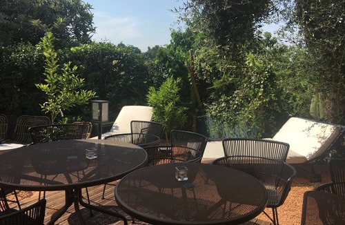 Saint-Jeannet Hotel | Hôtel Avocado