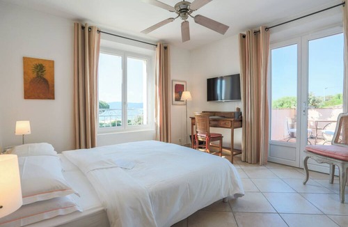 Cote d'Azur- French Riviera Hotel | Hôtel Villa Les Rosiers