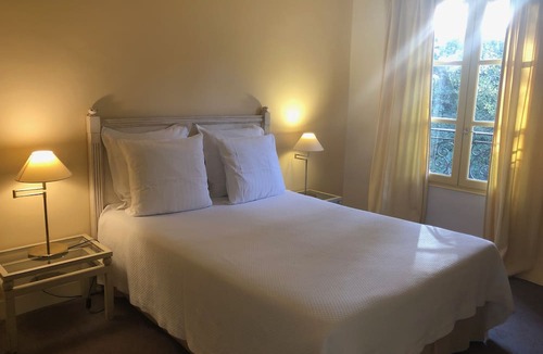 Les Eyzies Hotel | Logis Hôtel Le Moulin de la Beune