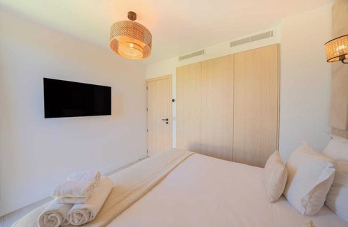 Saint-Tropez City Centre Apartment | Charming Apartment - 2bdr/6p - Saint Tropez/port