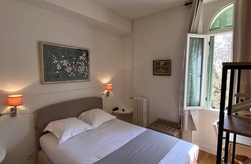 Grasse Hotel | Logis hôtel la Bellaudière