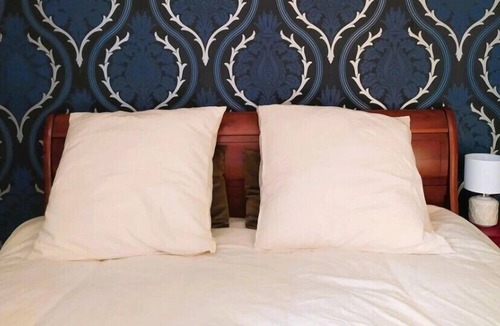 Arleuf Hotel | Maison p'tite Anne