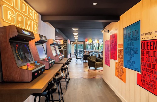 La Castellane Hotel | RockyPop Marseille Appartements