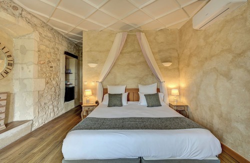 Les Baux-de-Provence Hotel | Le Mas d'Aigret