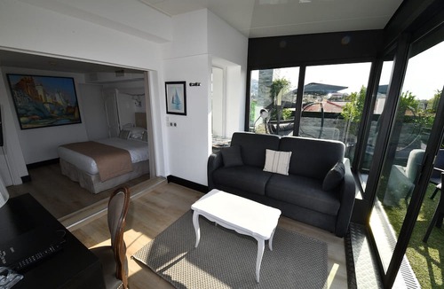 Cannes City Centre Hotel | Hotel De Provence