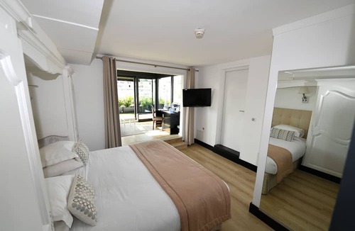 Cannes City Centre Hotel | Hotel De Provence