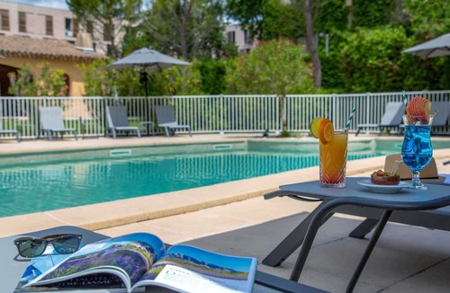 Grand Sud Hotel | Hotel Novotel Aix en Provence Pont de l'Arc Fenouillères