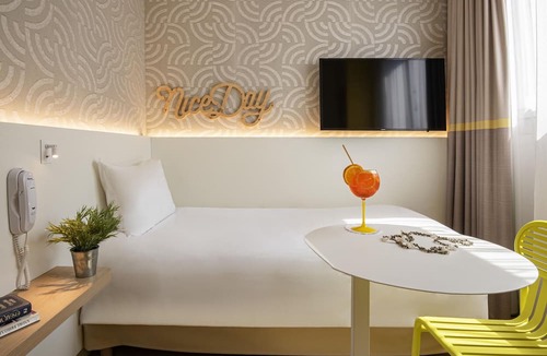 Saint-Laurent-du-Var Hotel | ibis Styles Nice Cap 3000 Airport