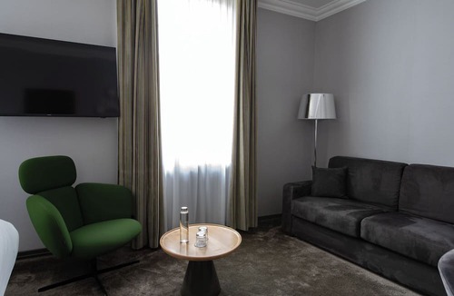 Old Town Hotel | Chapeau Rouge par William Frachot