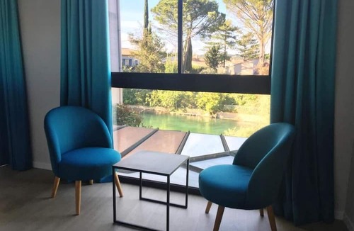 L'Isle-sur-la-Sorgue Hotel | Hôtel Cantosorgue