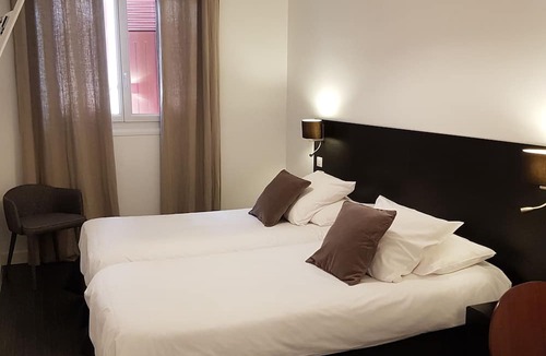Biarritz City Centre Hotel | Hôtel Au Bon Coin