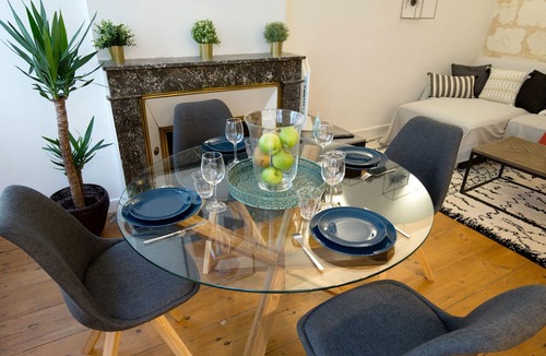 Hotel de Ville - Quinconces Apartment | Luxury and comfort in the historic center of Bordeaux