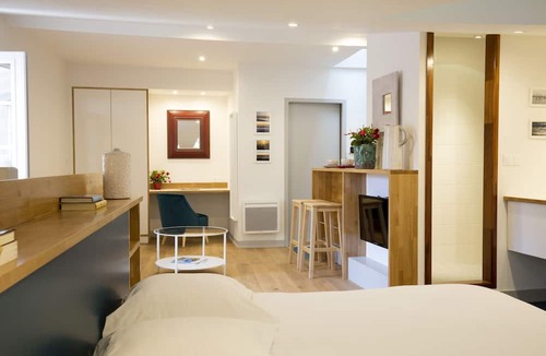 Saint-Michel Apartment | Bordeaux Historic Center Superior double studio