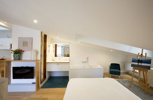 Saint-Michel Apartment | Bordeaux Historic Center Superior double studio