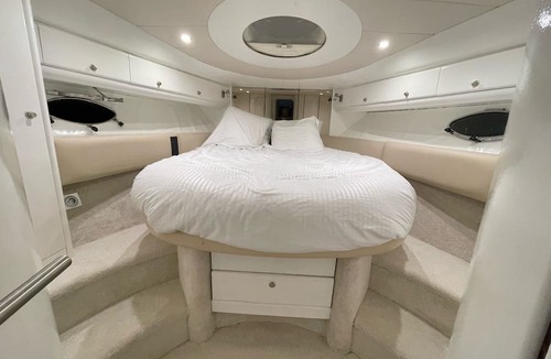 Pointe Croisette Boat Rental | Yacht 17M Cannes Croisette Port Canto, 3 Bedrooms, air conditioning, tv