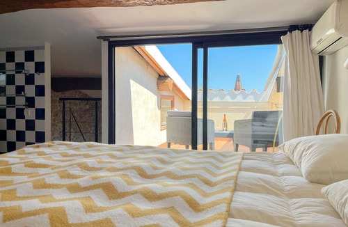Antibes Old Town Apartment | 16. A bright gem on the top floor in the Old Town, with a sunny terrace