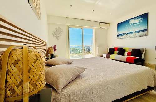 Villefranche-sur-Mer Apartment | Studio with balcony and parking, breathtaking view of Cap-Ferrat and the sea!